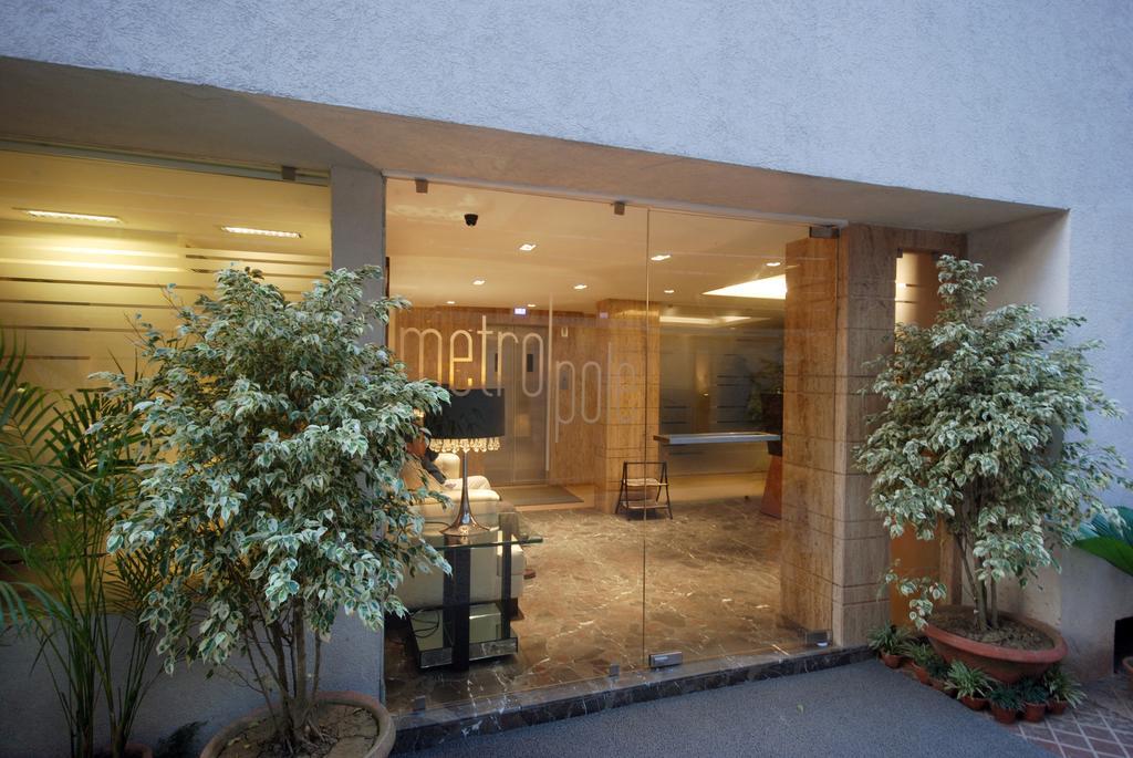 Hotel Metropole Kalkuta Zewnętrze zdjęcie