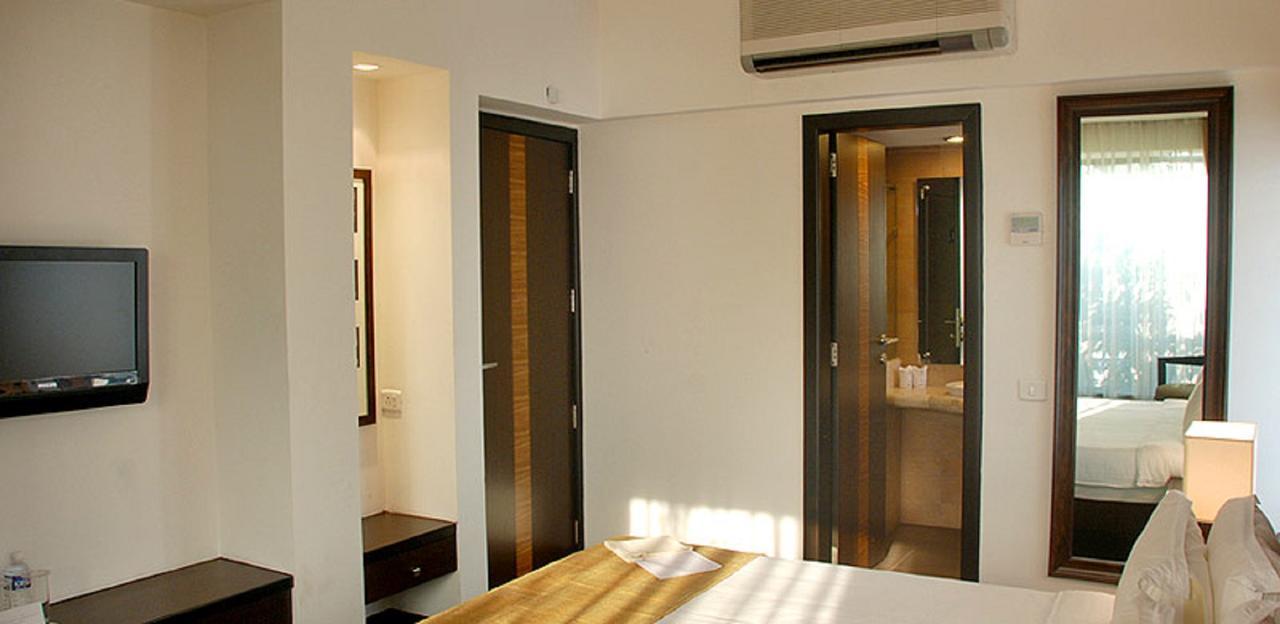 Hotel Metropole Kalkuta Zewnętrze zdjęcie